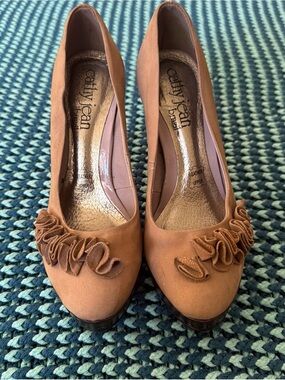 Cathy Jean Brown Ruffle Round-Toe Pumps
